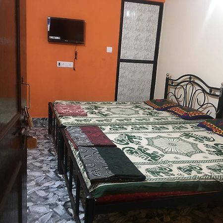 Fernandes Guest House Calangute Esterno foto
